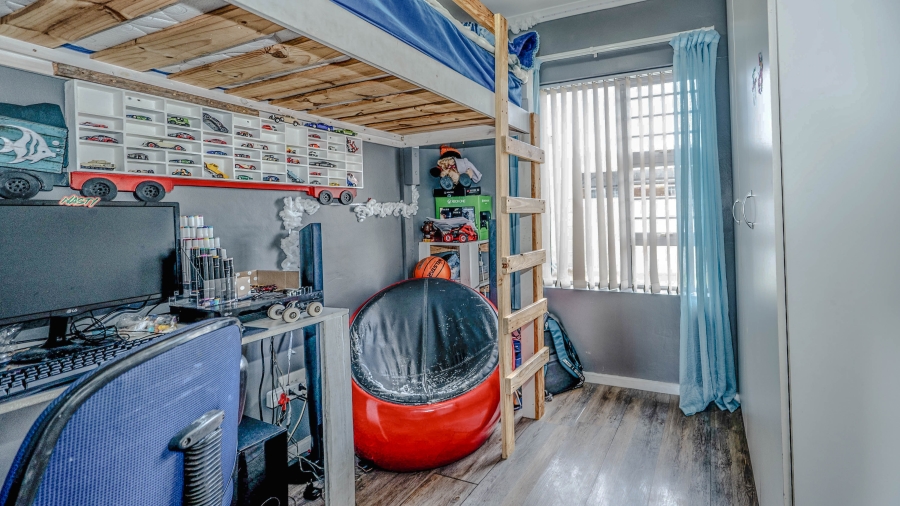 3 Bedroom Property for Sale in Zonnendal Western Cape